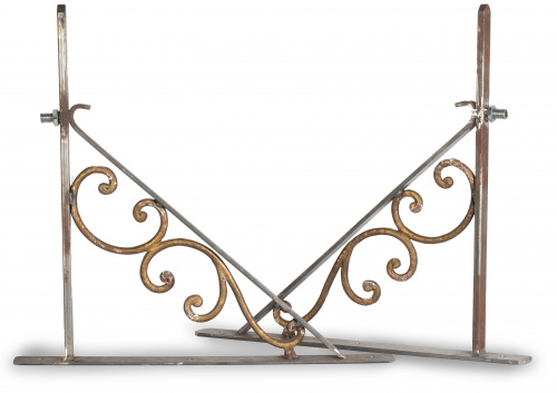 Pareja de faroles de metal policromado de verde y cristal t