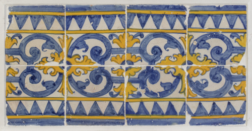 Panel de ocho azulejos de cerámica esmaltada en azul cobalt