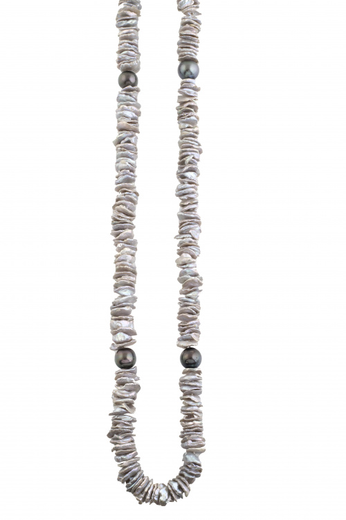 Prog. 51035. Collar de un hilo de perlas Keshi gris combina