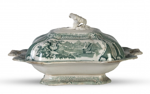 Legumbrera en loza estampada en verde.Sargadelos, tercera