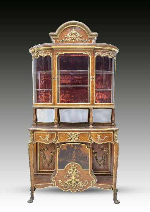 Aparador de estilo transición Luis XV/Luis XVI en madera de