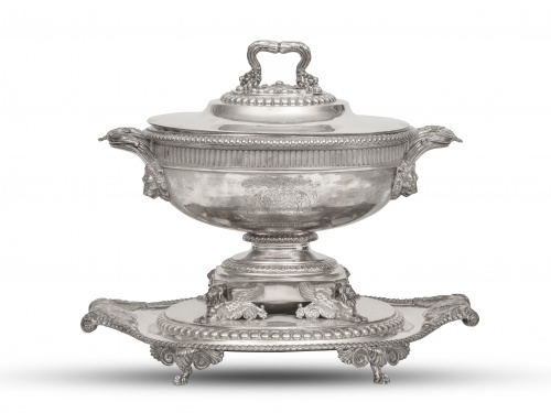 Sopera blasonada de plata Jorge III . Con marcas.Paul Sto