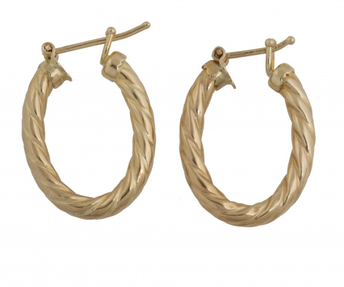 Pendientes criollas de forma oval a modo de soga