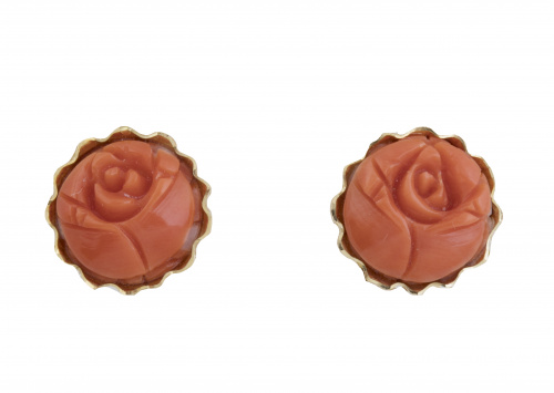 Pendientes con rosas de coral rojo mediterráneo en marco on