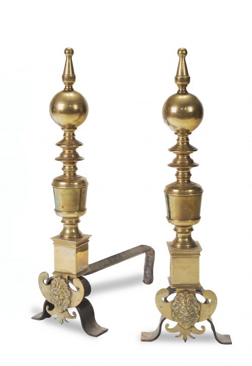 Pareja de morillos de bronce dorado de estilo holandés, pp.