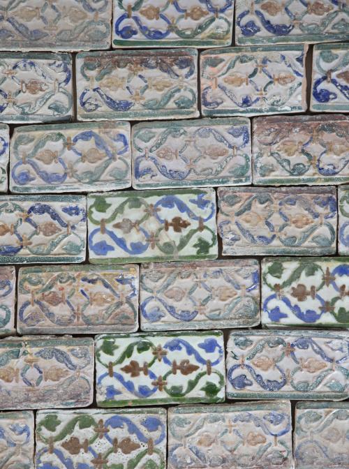 Conjunto de azulejos para zócalo de cerámica de "arista" es
