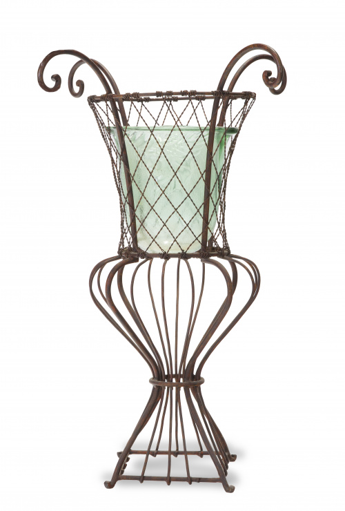 Macetero de hierro forjado, pp. del S. XX.