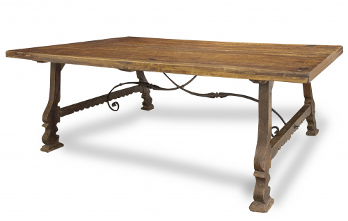 Bufete de madera de nogal.Las patas del S. XVIII, el tabl