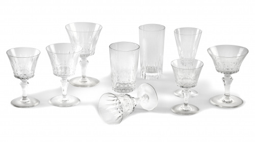 Cristalería de cristal trasparente tallado de Baccarat. Sel