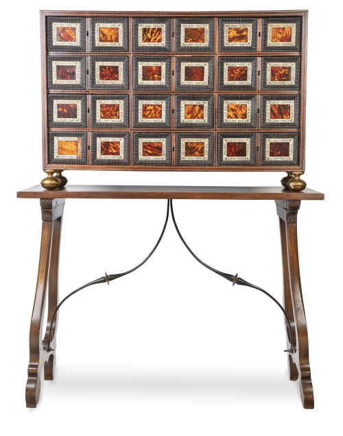 Papelera de madera de palosanto, hueso y carey.Trabajo es