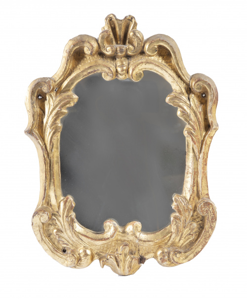 Espejo de madera tallada y doradaEspaña, pp. del S. XVIII.