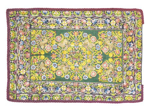 Colcha en seda bordada a doble cara con hilos de color deco
