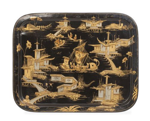 Bandeja rectangular de latón pintado con fondo negro y dora
