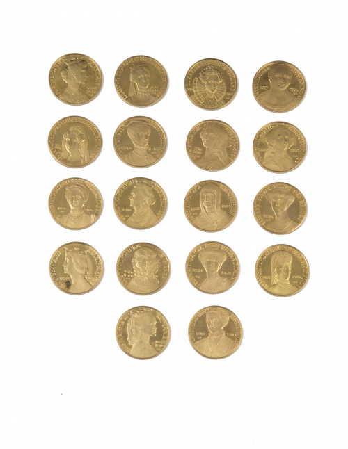 Conjunto de 18 medallas con bustos de Reinas europeas en an