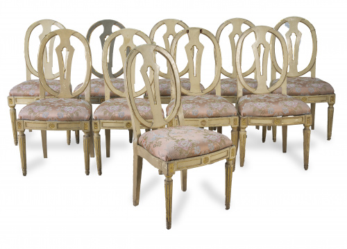 Juego de diez sillas Carlos IV lacadas de blanco de estilo 