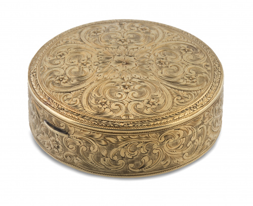 Caja circular S. XIX en oro amarillo con profusa decoración