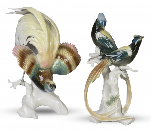 Lote de ave del paraíso y grupo escultórico con aves de por