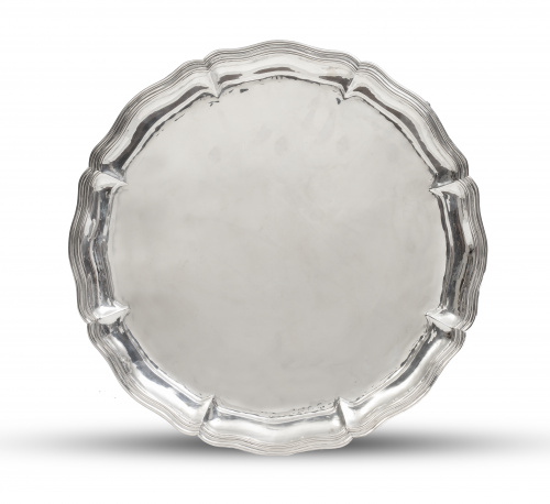 Salvilla de plata Carlos III con borde ingletado. Con marca