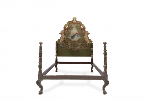 Cabecero de cama Felipe V de madera tallada, dorada y polic