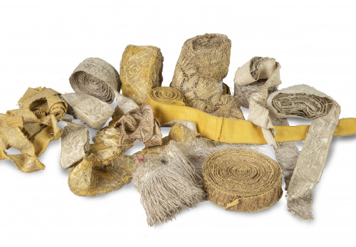 Conjunto de bandas de remates de aplicación en hilo dorados