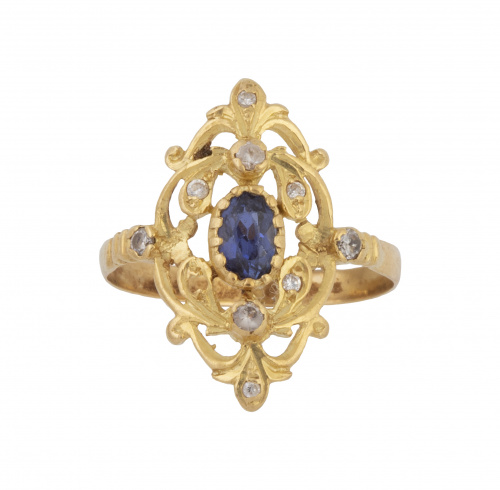 Sortija lanzadera de pp. S. XX con zafiro central y zafiros