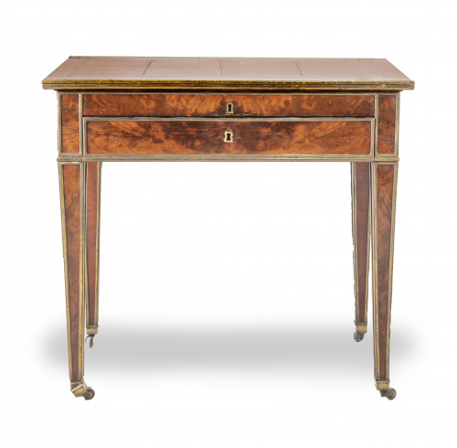 Mesa de tocador Luis XVI de madera de caoba y palma de caob