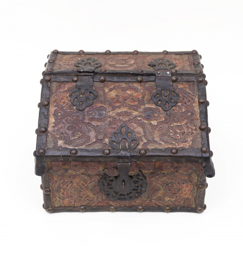 Raro escritorio de mesa.Virreinato del Perú, ff. S. XVII.