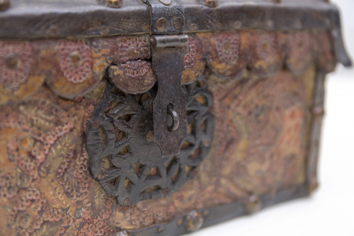 Raro escritorio de mesa.Virreinato del Perú, ff. S. XVII.