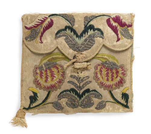 Cartera de seda con hilos de color bordados e hilos de plat