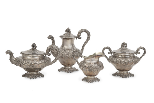 Juego de café y té en plata y plata vermeille. Con marcas.