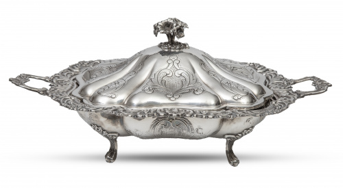 Legumbrera con tapa de plata