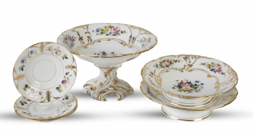 Juego de frutero de pie alto, tres platos de taza y dos fru