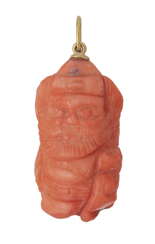 Colgante con diseño de anciano oriental tallado en coral