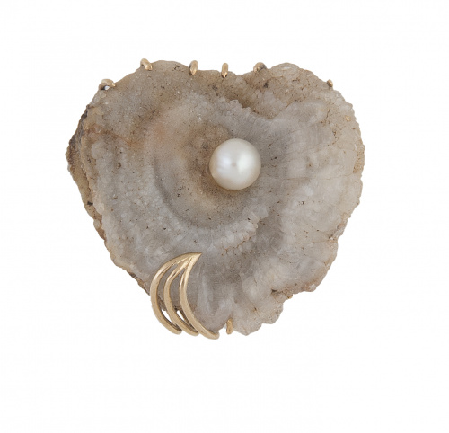 Broche con geoda cuarzo y perla central