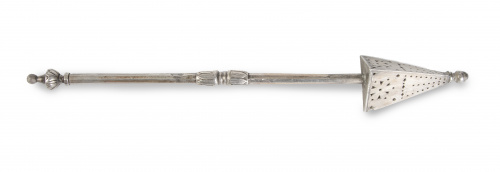 Aspersor Carlos IV de plata en su color.España, ff. del S