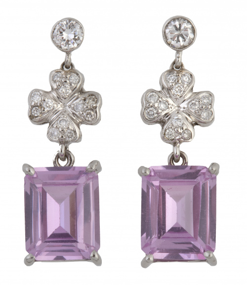Pendientes de brillantes y de rosa de Francia