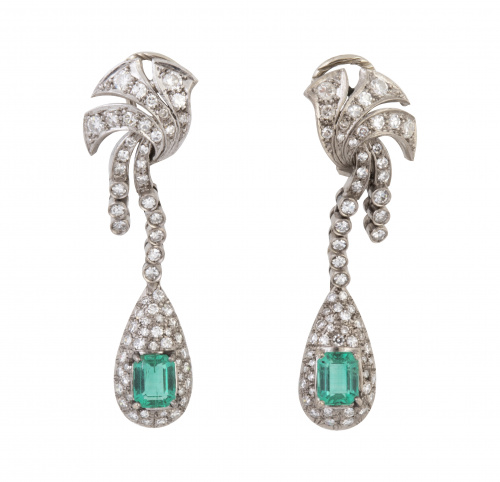 Pendientes largos años 40 de brillantes y esmeraldas colomb