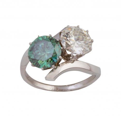 Sortija tu y yo con un brillante incoloro y un brillante fa