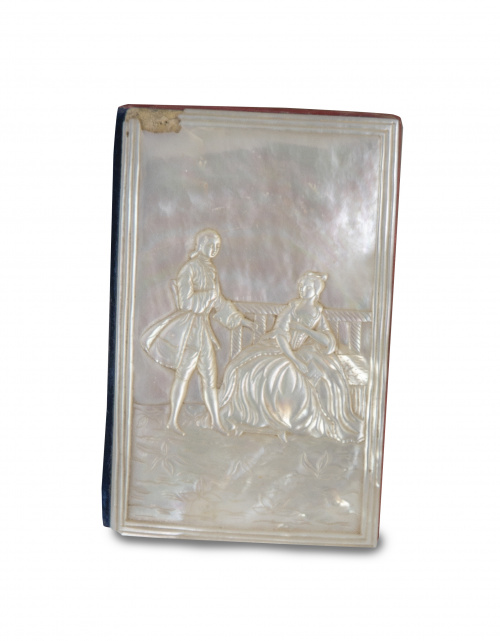 Carnet de baile de nácar y terciopelo azul con escena dieci