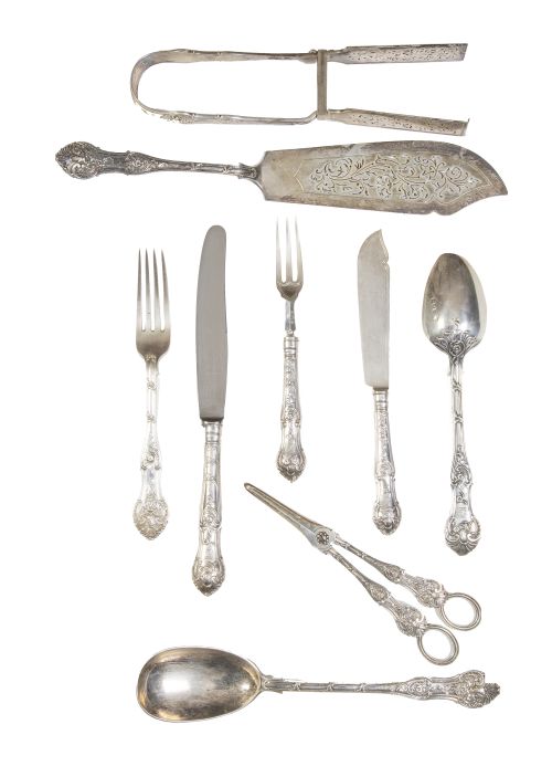 Cubertería victoriana de plata en su color, decoración cinc