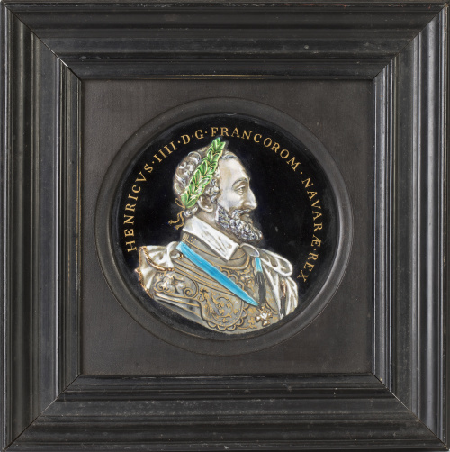 Medallón en esmalte con la efigie de Enrique IV de Francia.
