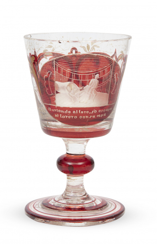 Copa de vidrio soplado en color incoloro y rojo, grabado a 