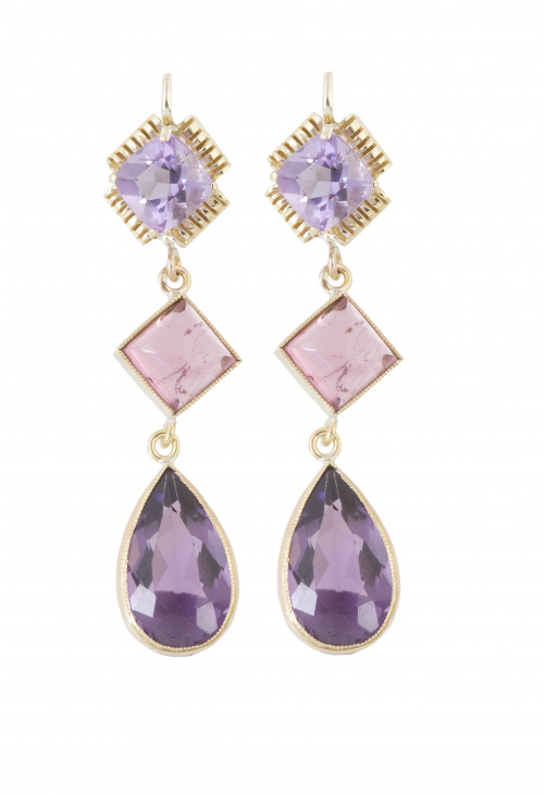 Pendientes largos con rosas de Francia y amatista talla per