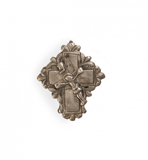 Cruz-relicario de plata grabada.Rusia, S. XVIII - XIX.