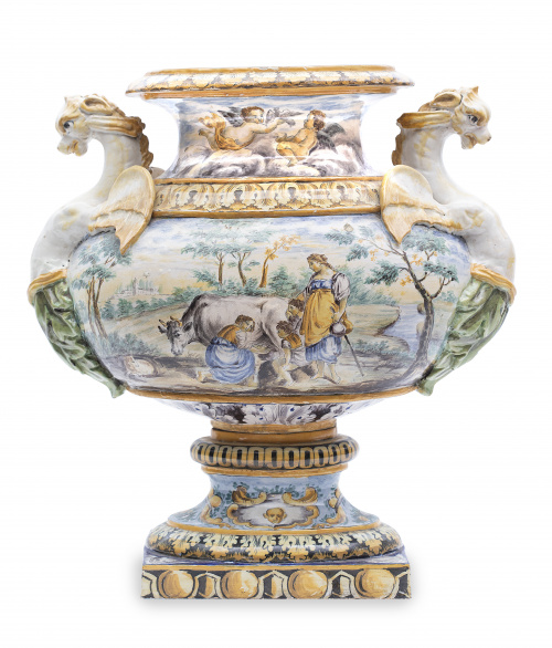 Jarrón de cerámica esmaltada de estilo Urbino decorado con 