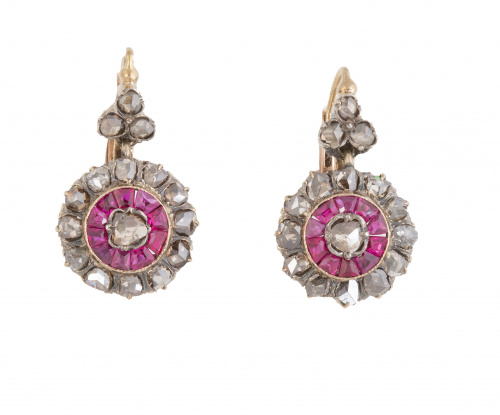 Pendientes largos de ff. S.XIX de rubíes sintéticosy diaman