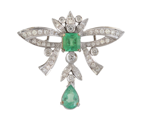 Broche con diseño de lazo con esmeralda talla esmeralda cen