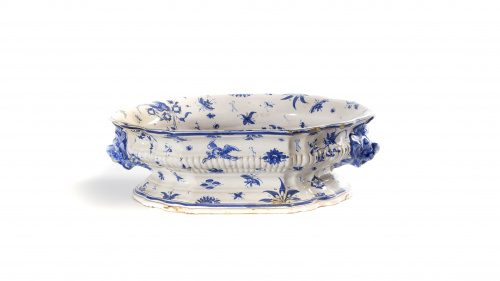 Aguamanil de cerámica de Alcora, esmaltado en azul de cobal