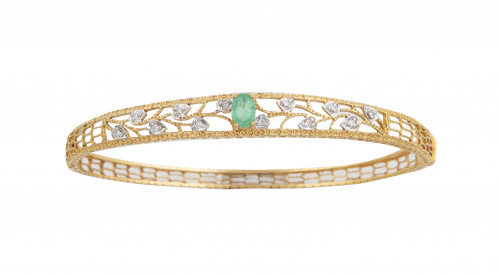 Pulsera rígida calada con esmeralda central talla oval y ho