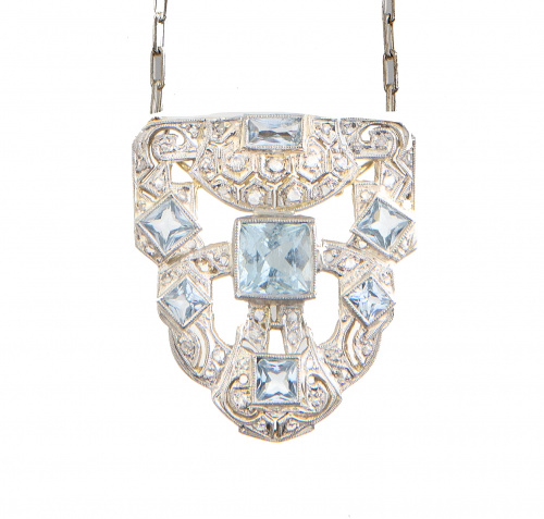 Pendentif con placa calada con aguamarina central natural, 